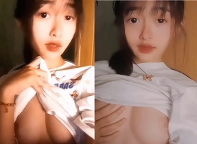Bé Na Pamer Toket Cantik Menggoda